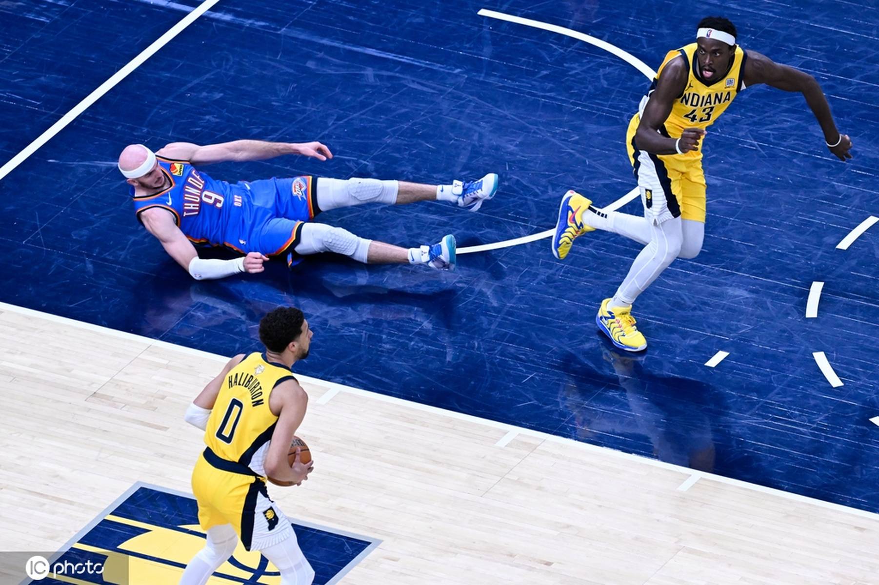 关于出色发挥引发热议!,西亚卡姆在美国队比赛中战术调整再创辉煌时刻的信息 关于出色发挥引发热议!,西亚卡姆在美国队比赛中战术调整再创辉煌时刻的信息