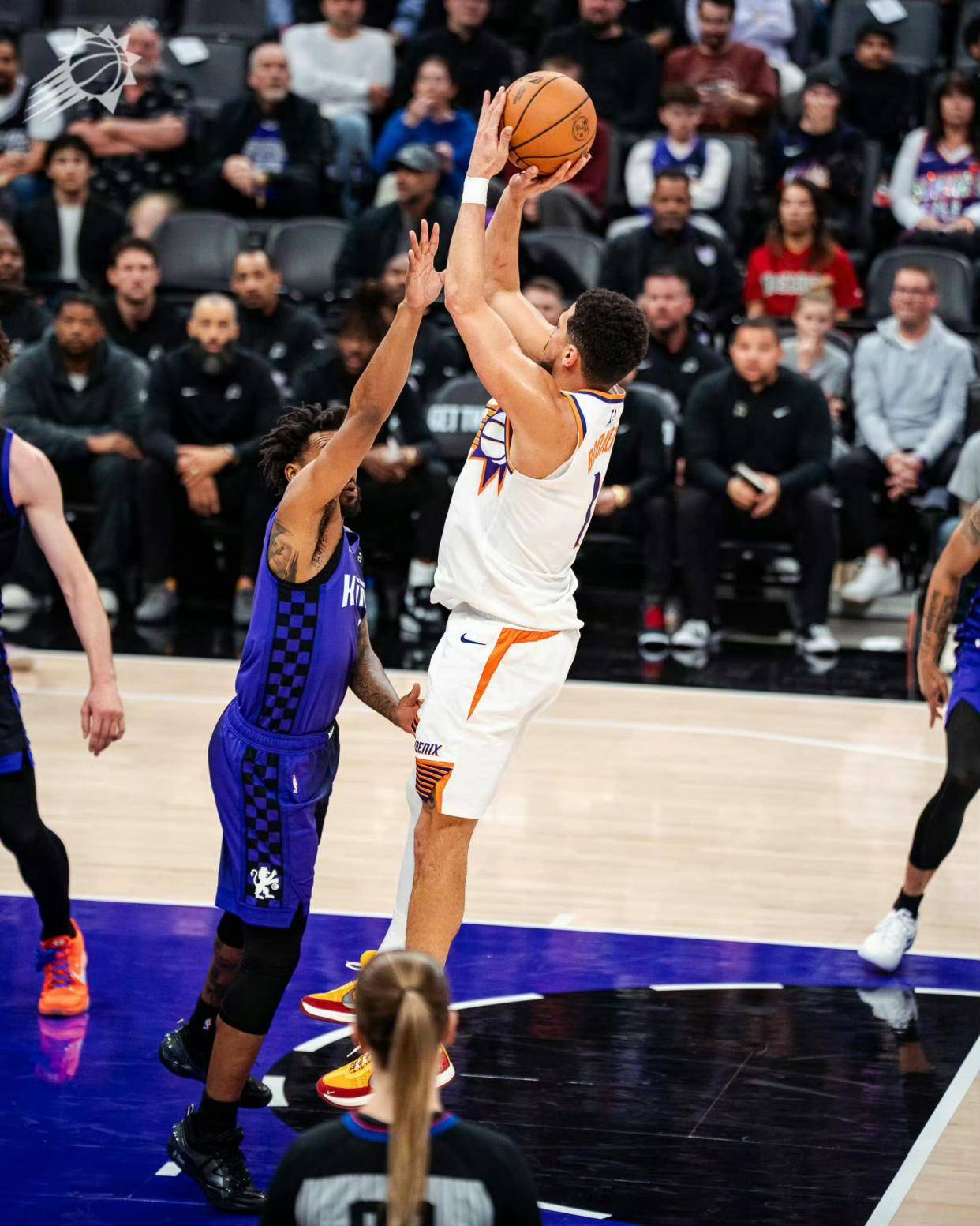 开云体育app-这也行？菲尼克斯太阳围绕NBA常规赛伤情更新赛前瓦伦西亚调整名单以备CBA季后赛，洛杉矶快船刷新队史纪录备战德国杯的简单介绍-开云体育app